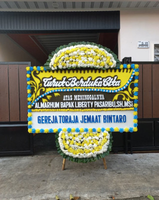 Papan Bunga Duka di Sungai Babuat