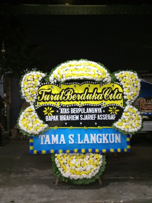 Papan Bunga Duka di Sungai Babuat